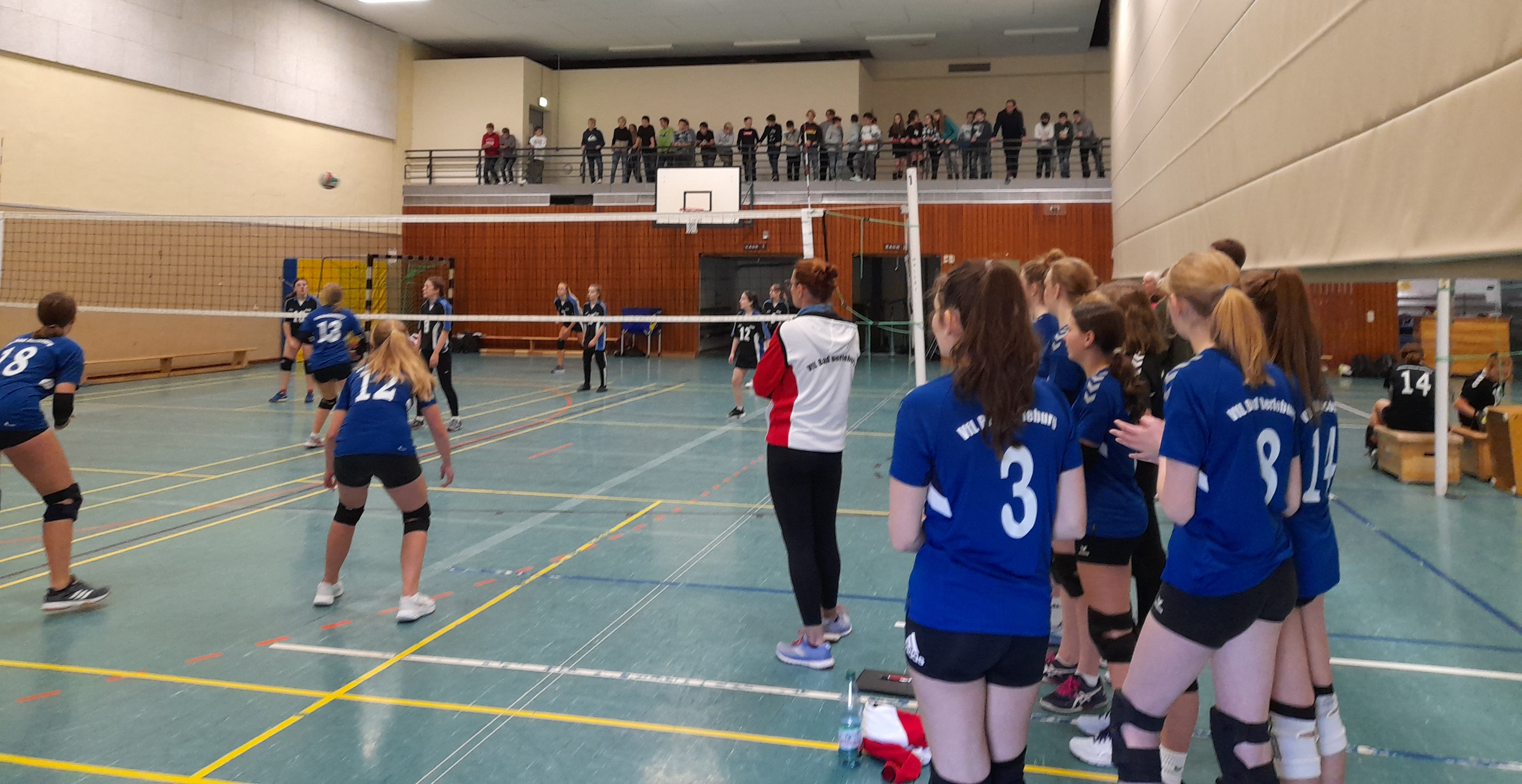 Richtig gute Stimmung bei den Volleyball-Kreismeisterschaften auf dem Stöppel